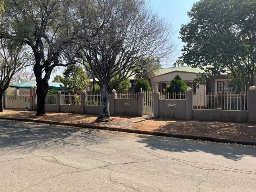 5 Bedroom Property for Sale in Westdene Free State